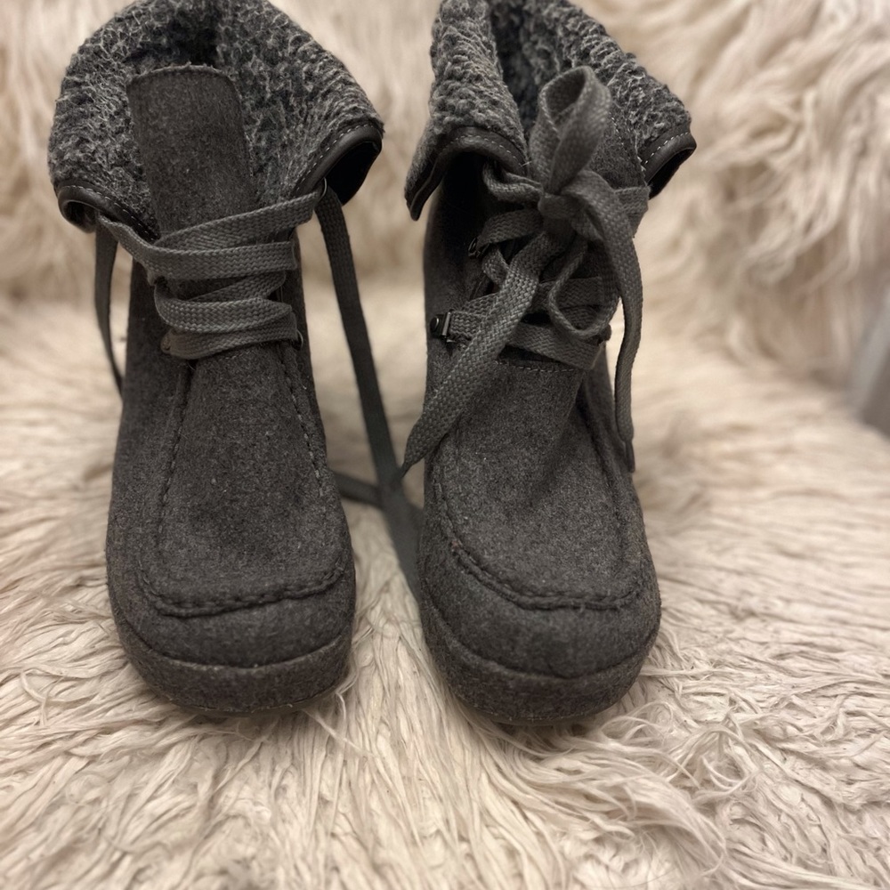 Booties - Picture 3 of 4